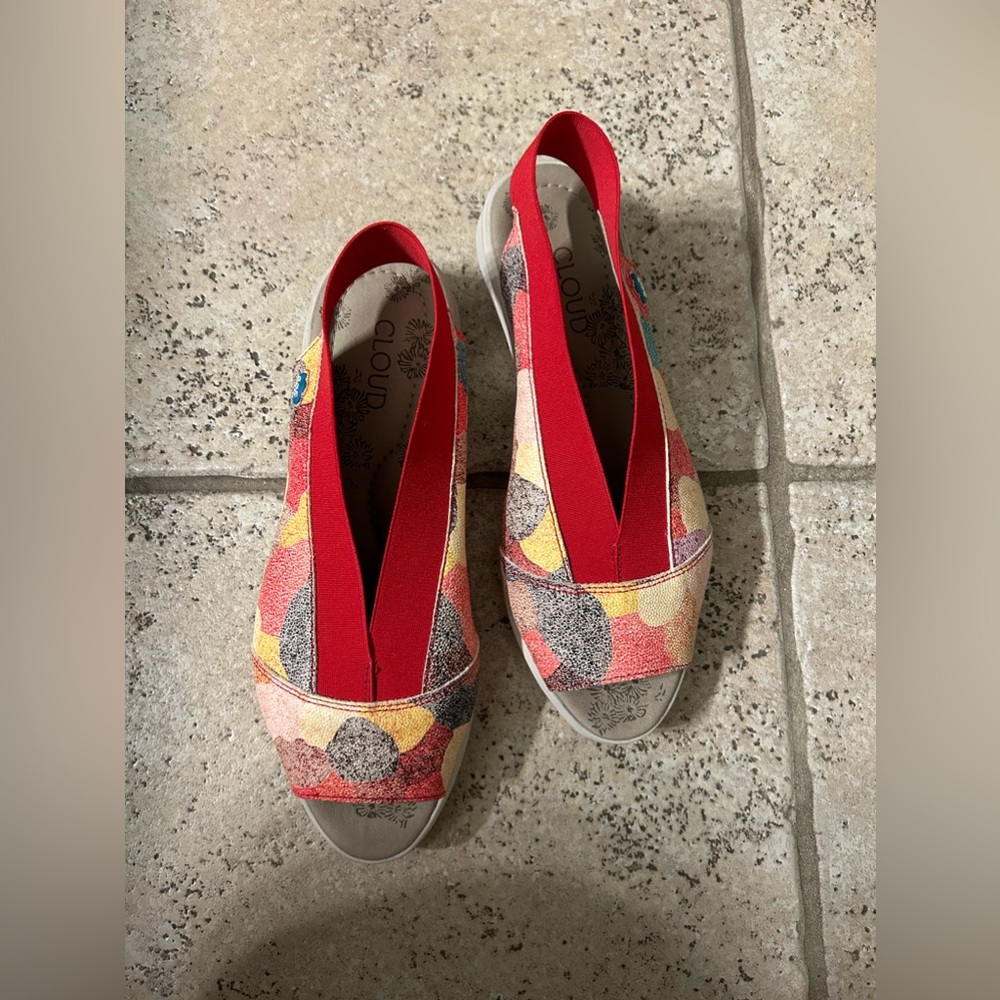 Cloud Footwear Womens Sandal size 8&1/2-9